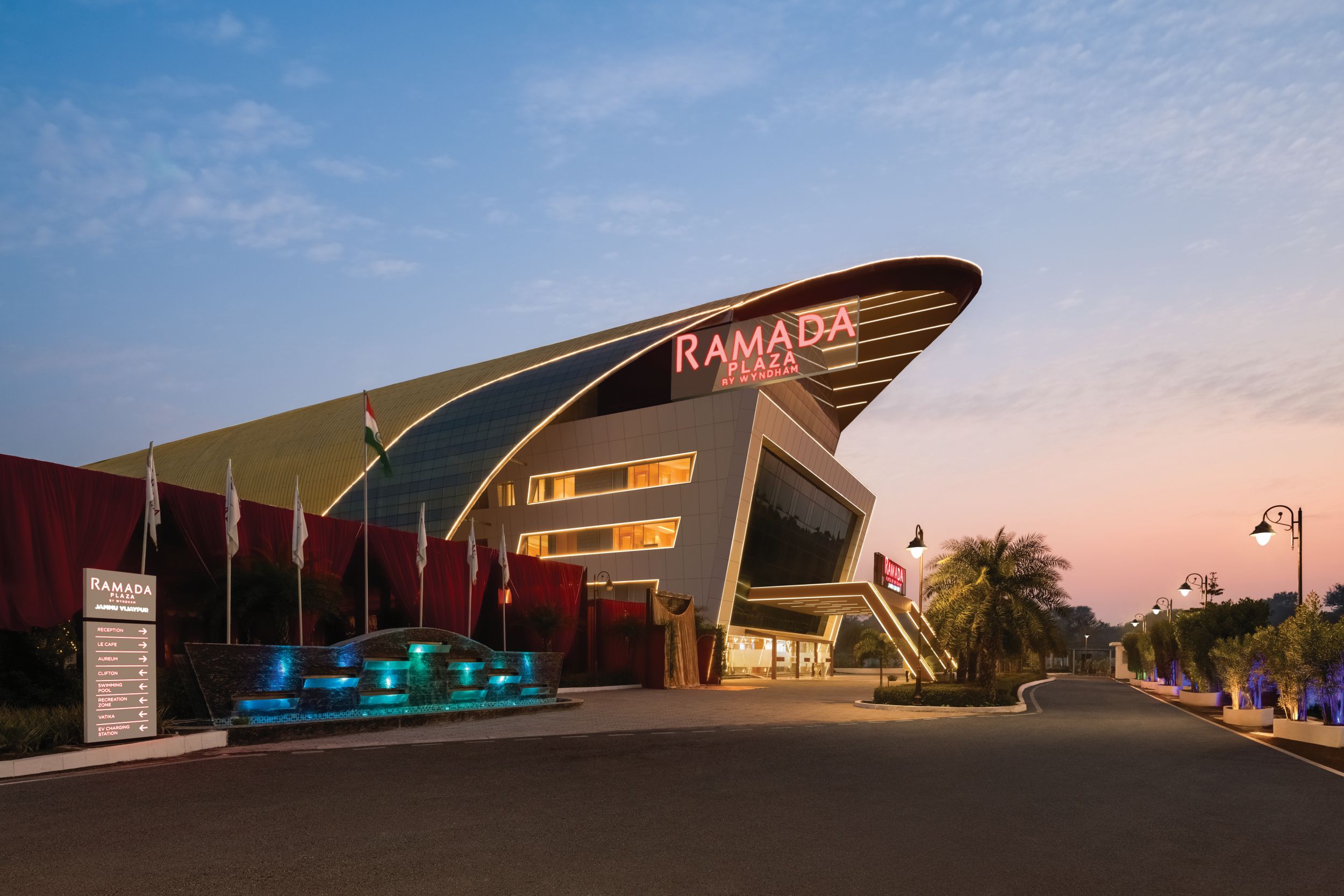 Hotel Ramada Plaza sid view